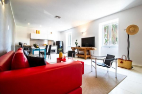 Casa Giulia - Apartment beachfront with 2 bedrooms, air conditioning and private parking, just 30 meters from the beach Sestri Levante